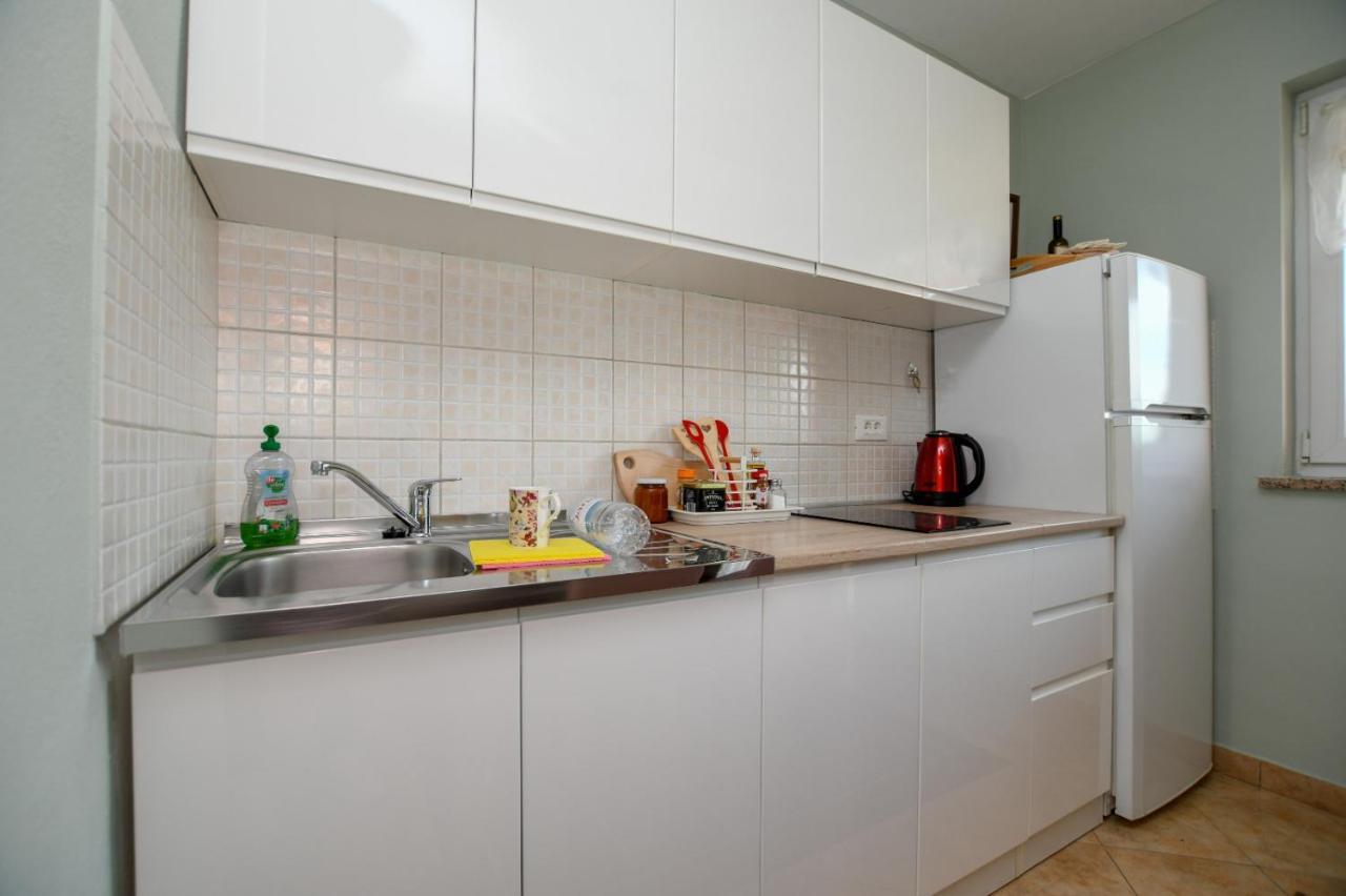 Apartment Emilija Porec Esterno foto