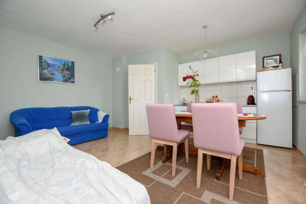 Apartment Emilija Porec Esterno foto
