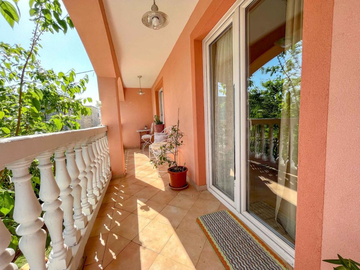 Apartment Emilija Porec Esterno foto