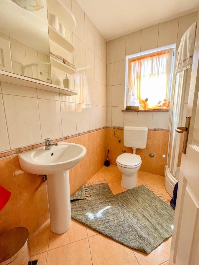 Apartment Emilija Porec Esterno foto